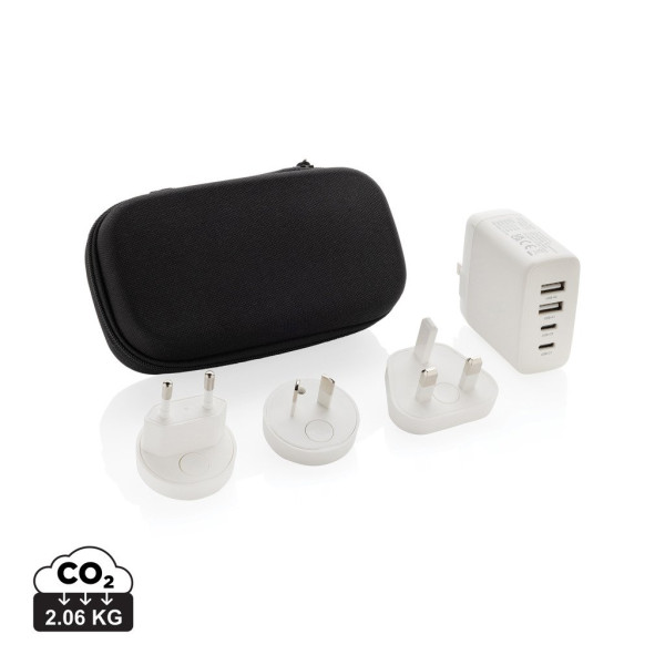 Cestovní nabíječka TravelCharge Pro s USB C z RCS plastu bílá, černá