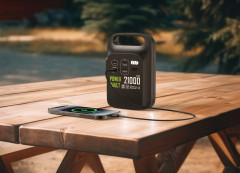 Přenosná nabíjecí stanice Power Vault 21000mAh z RCS RPET černá