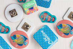 custom made badge bílá