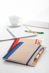 notebook žlutá